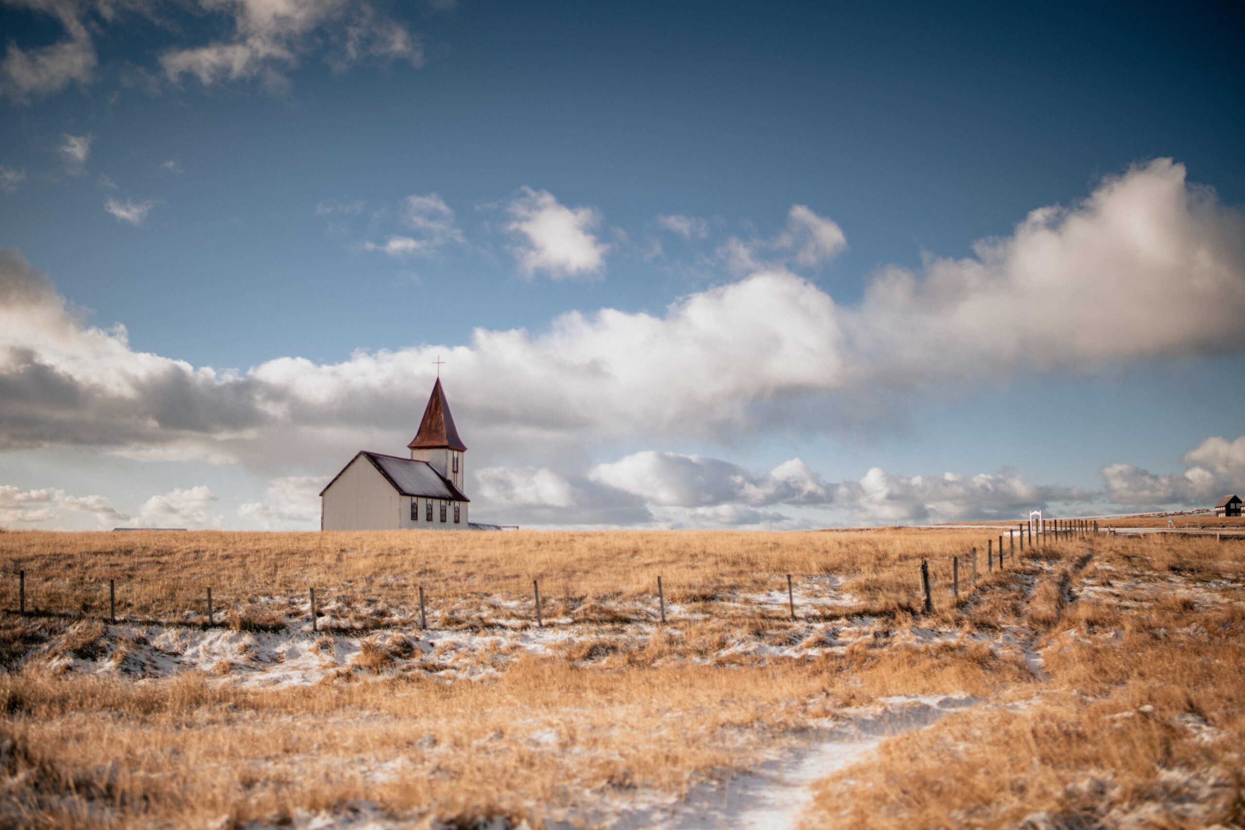 iceland-church-2022-11-03-10-43-44-utc